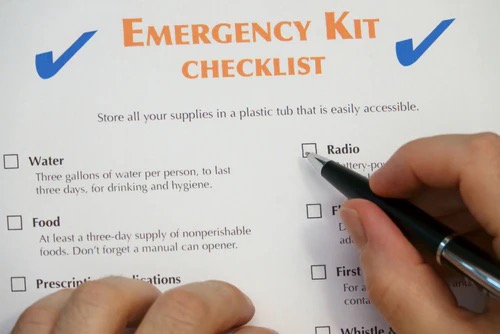 emergency kit checklist